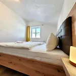 Oberlehengut Apartament *
