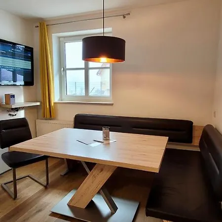 Oberlehengut アパート